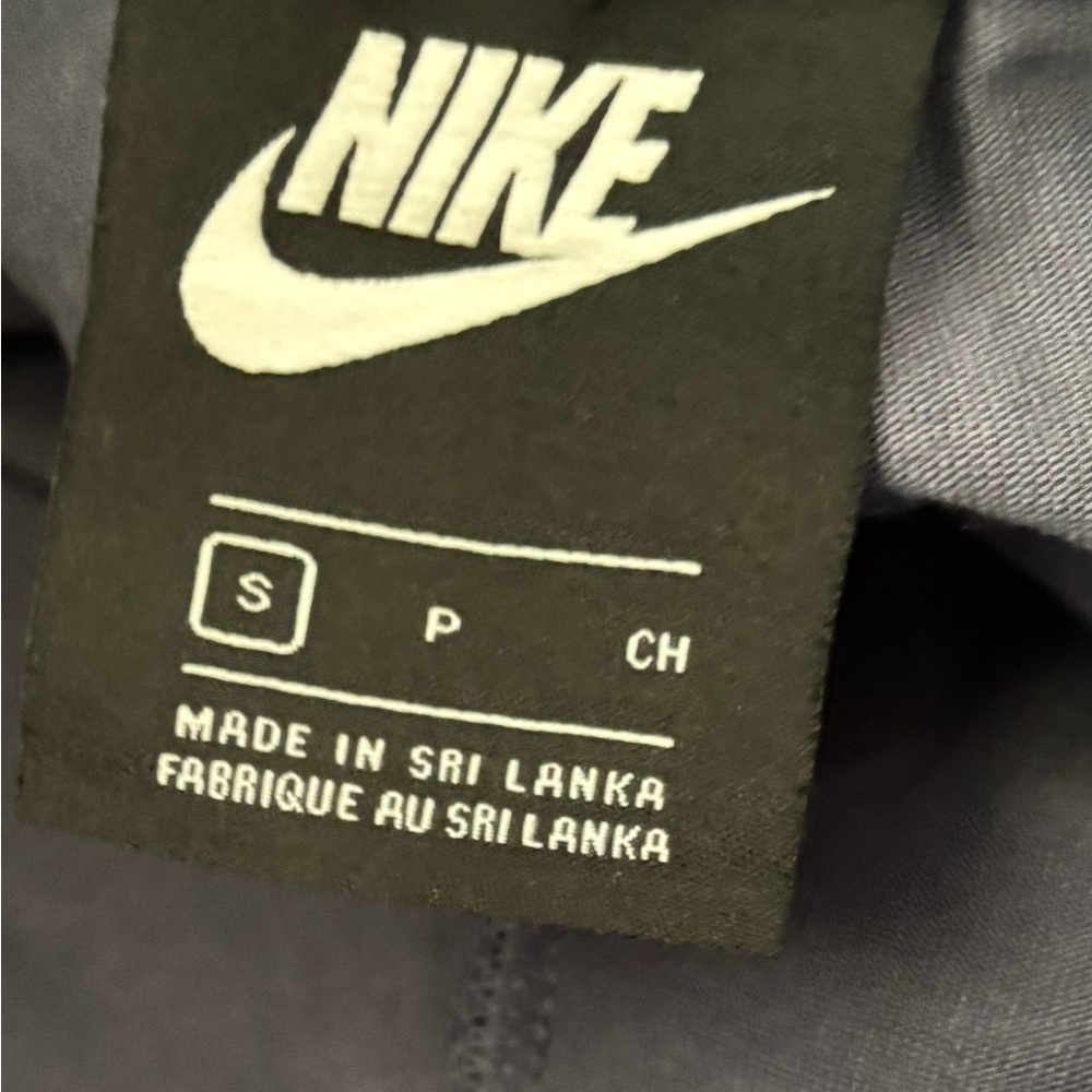 Nike Women's Air Tights in Lavender Mist - Picture 11 of 12